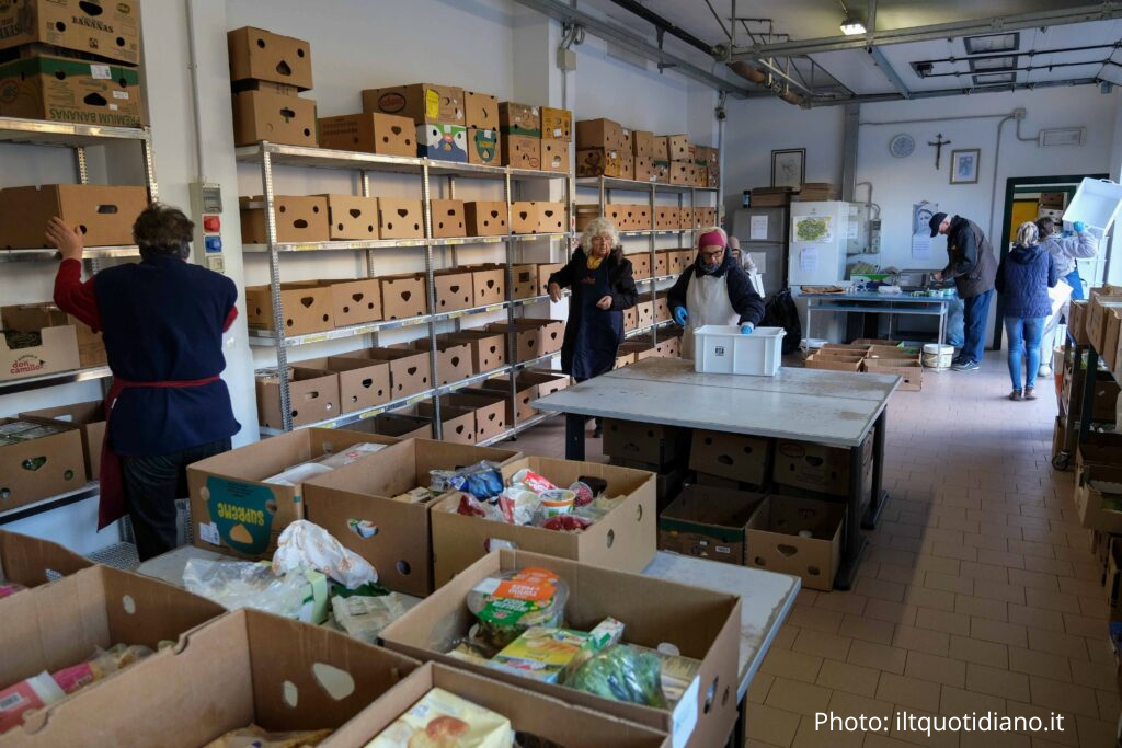 Comparative analysis of the food bank in Italy and France